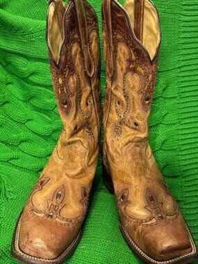 Corral Boots Women's Antique Saddle Square Toe Western 1212 boot women's 8.5M